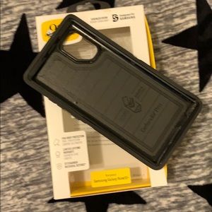 Otterbox note10+